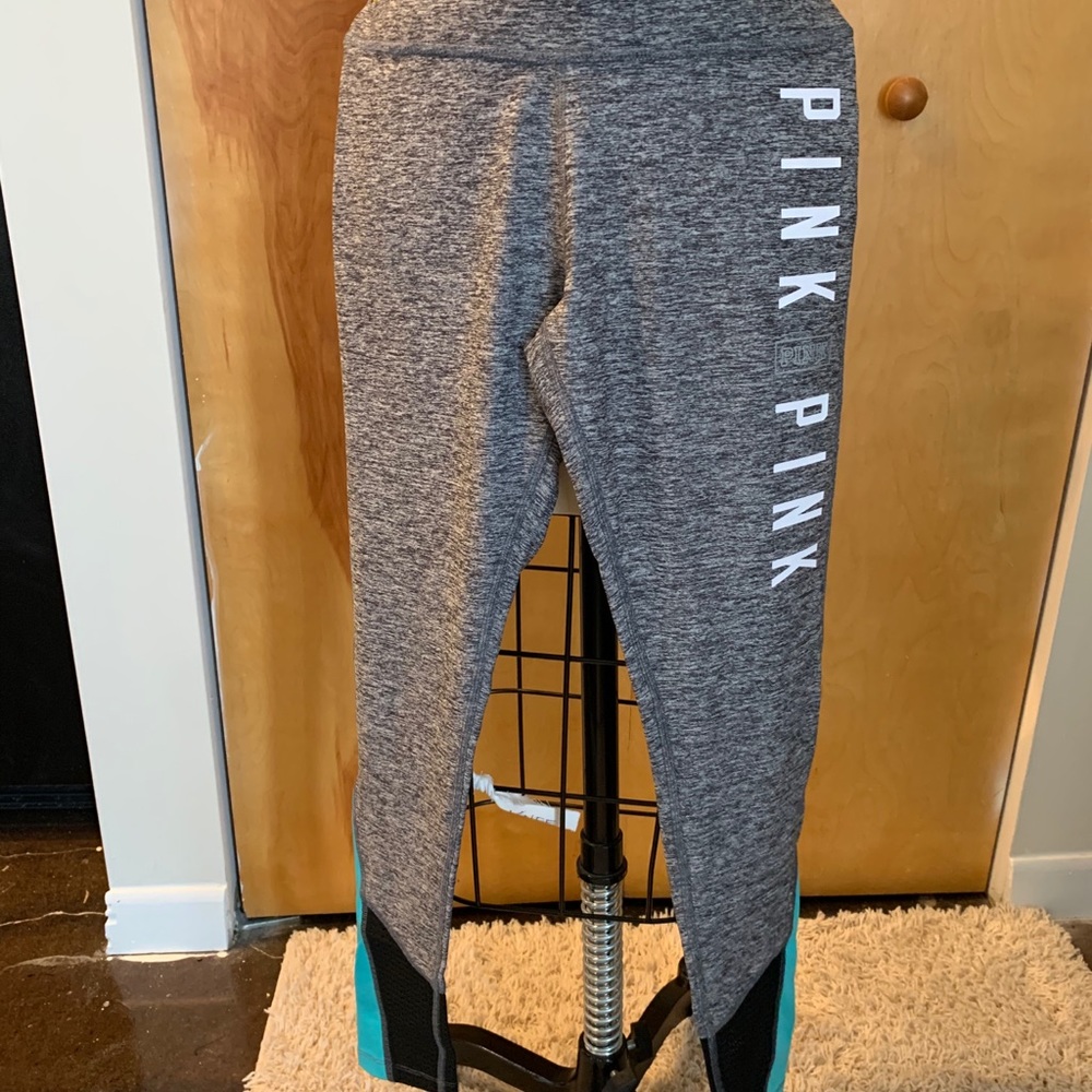 PINK Victoria’s Secret Leggings